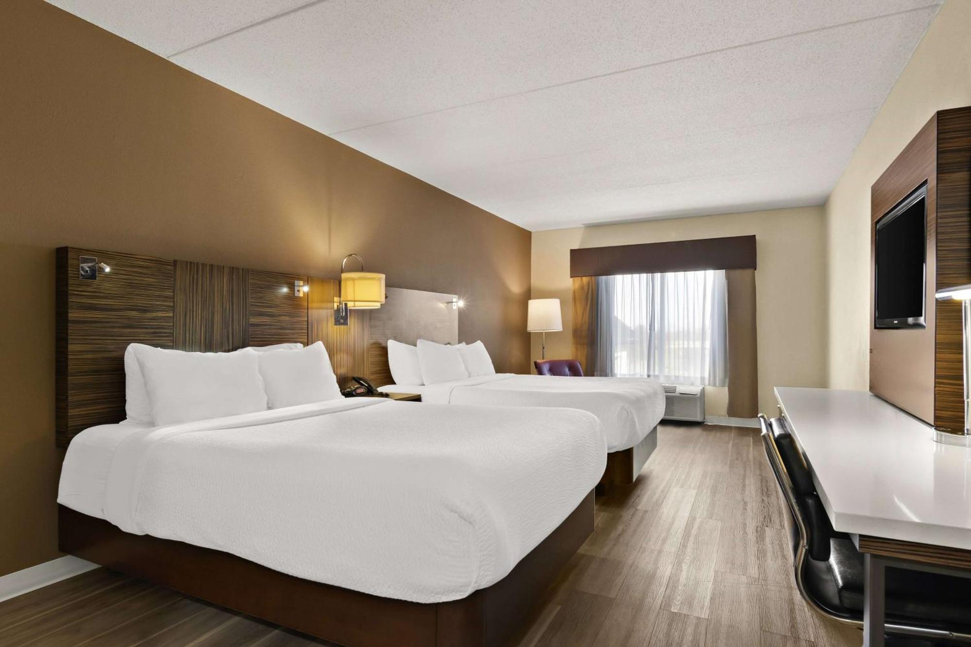 Ramada By Wyndham Harrisburg/Hershey Area Exterior photo