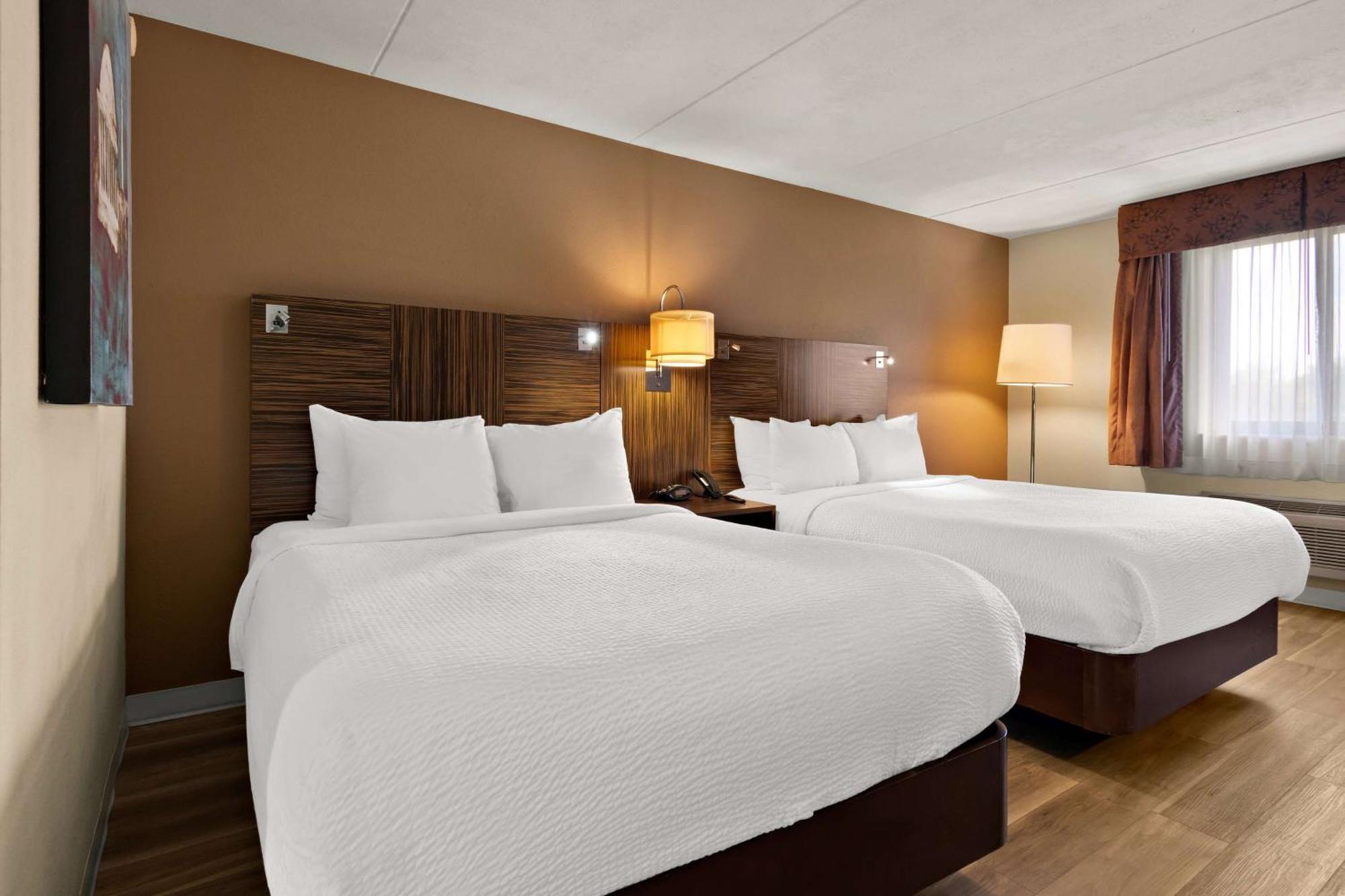 Ramada By Wyndham Harrisburg/Hershey Area Exterior photo
